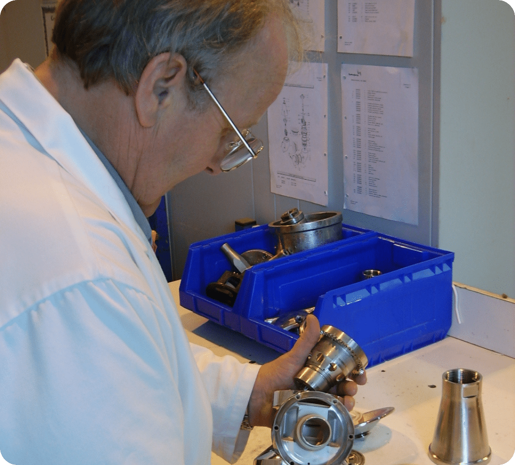 Tank Equipment Servicing (1)