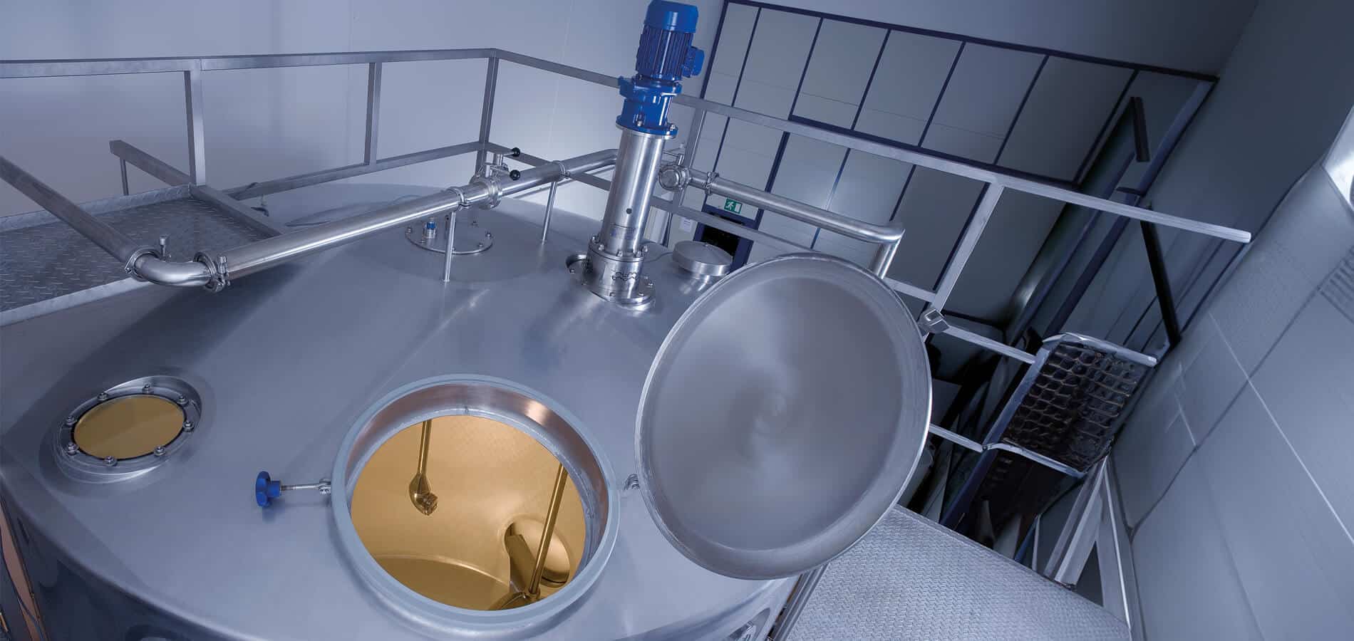 Tank Cleaning and Mixing Technology 1